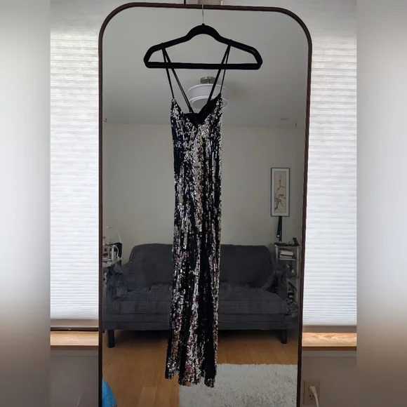 Sequin Bodycon Dress Size M - Picture 5 of 9